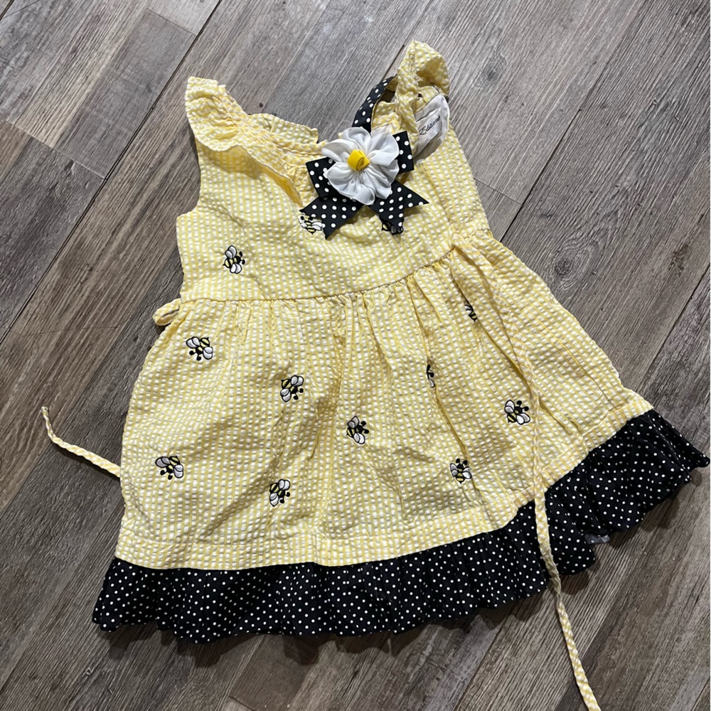 COPY - Bumble Bee 🐝 dress for baby girl